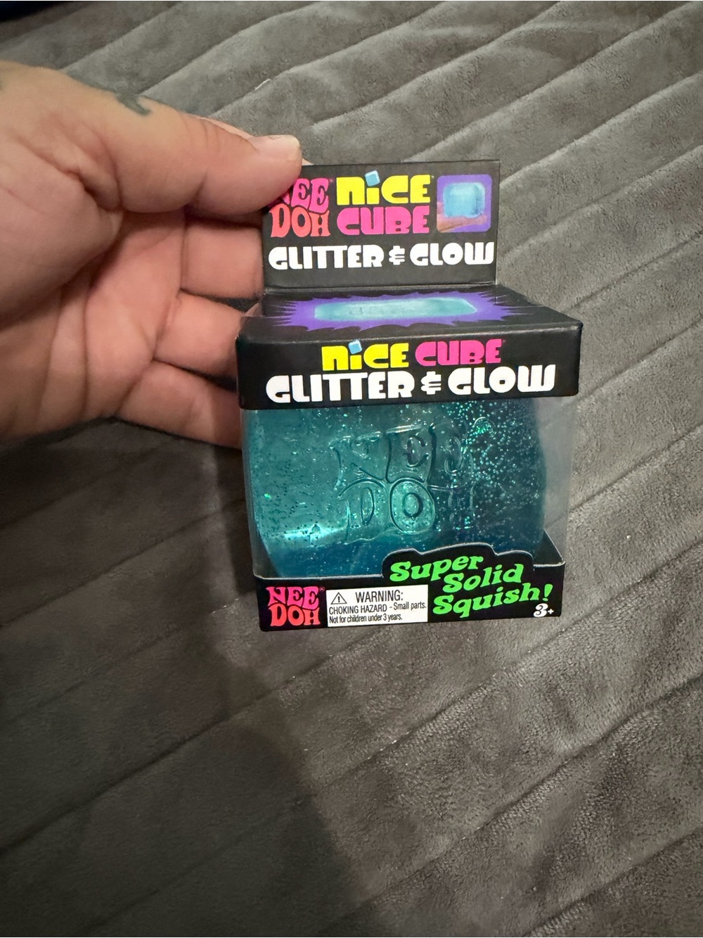 Needoh nice cube glitter & glow